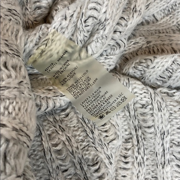 Zara • Sweater - Picture 5 of 5